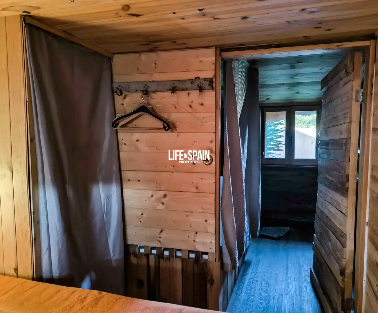 Schlafzimmer von Country house zum Verkauf in Rasquera mit Klimaanlage, Privatgarten und Terrasse