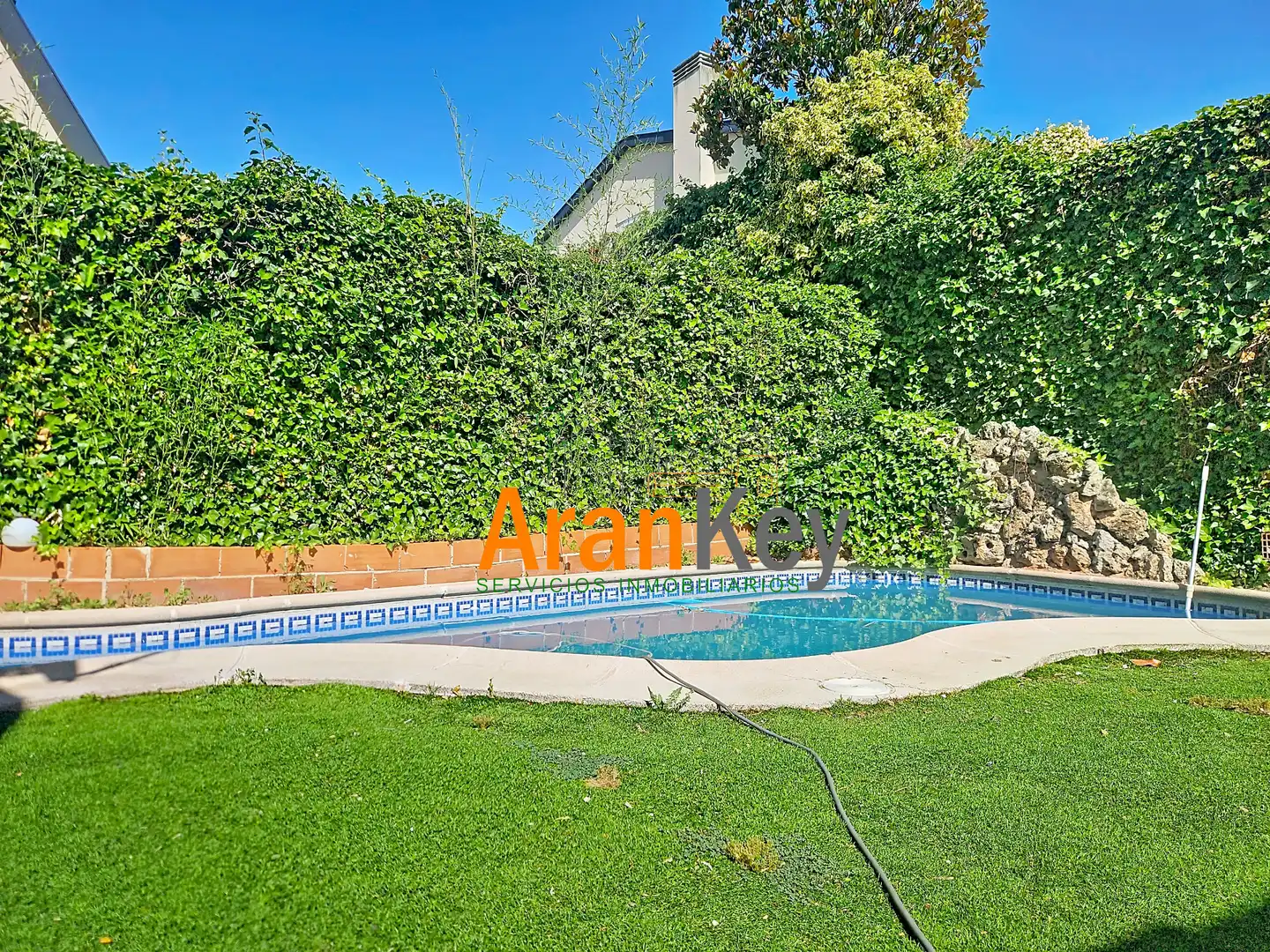Piscina de Casa o xalet en venda en Aranjuez amb Aire condicionat, Calefacció i Jardí privat