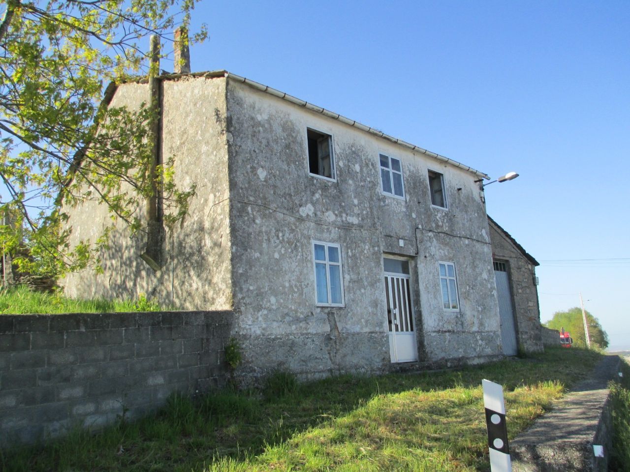 Vista exterior de Casa o xalet en venda en Lugo Capital
