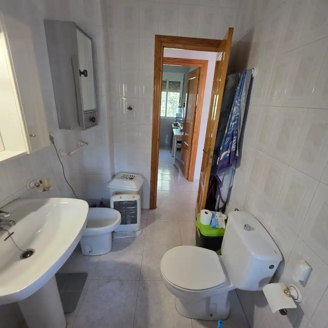 Bathroom of Houses for sale in Cardiel de los Montes  with Air Conditioner, Heating and Private garden