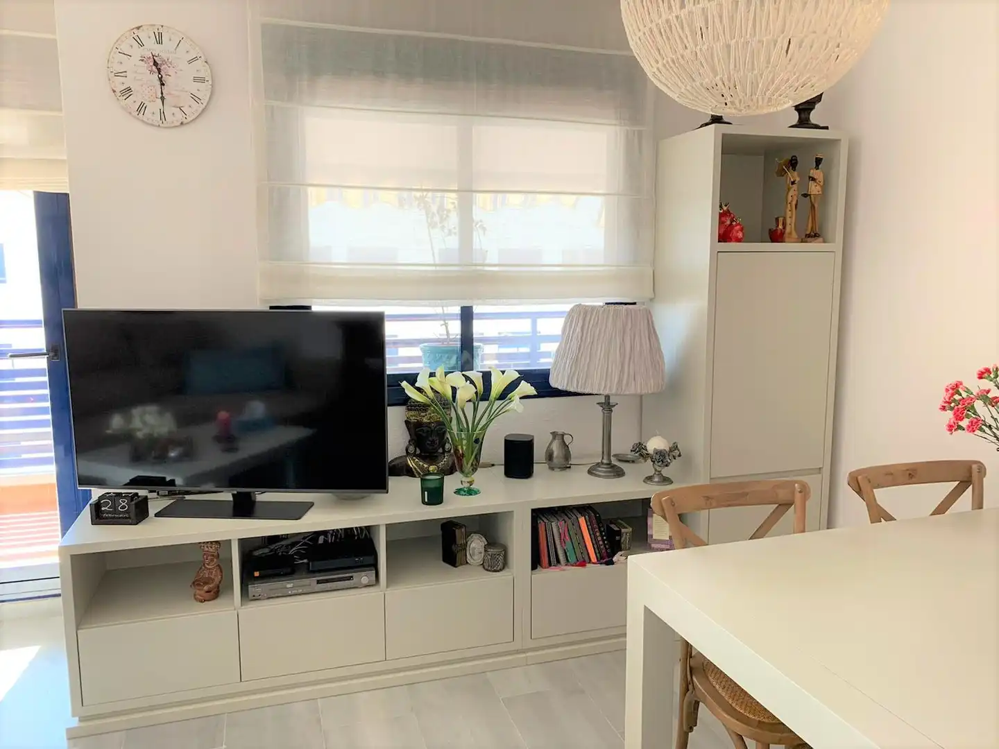 Wohnzimmer von Dachboden zum Verkauf in Estepona mit Klimaanlage, Heizung und Terrasse