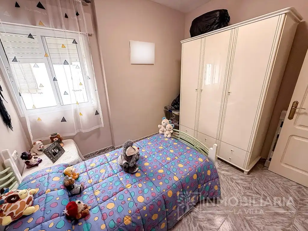 Bedroom of Flat for sale in Coín
