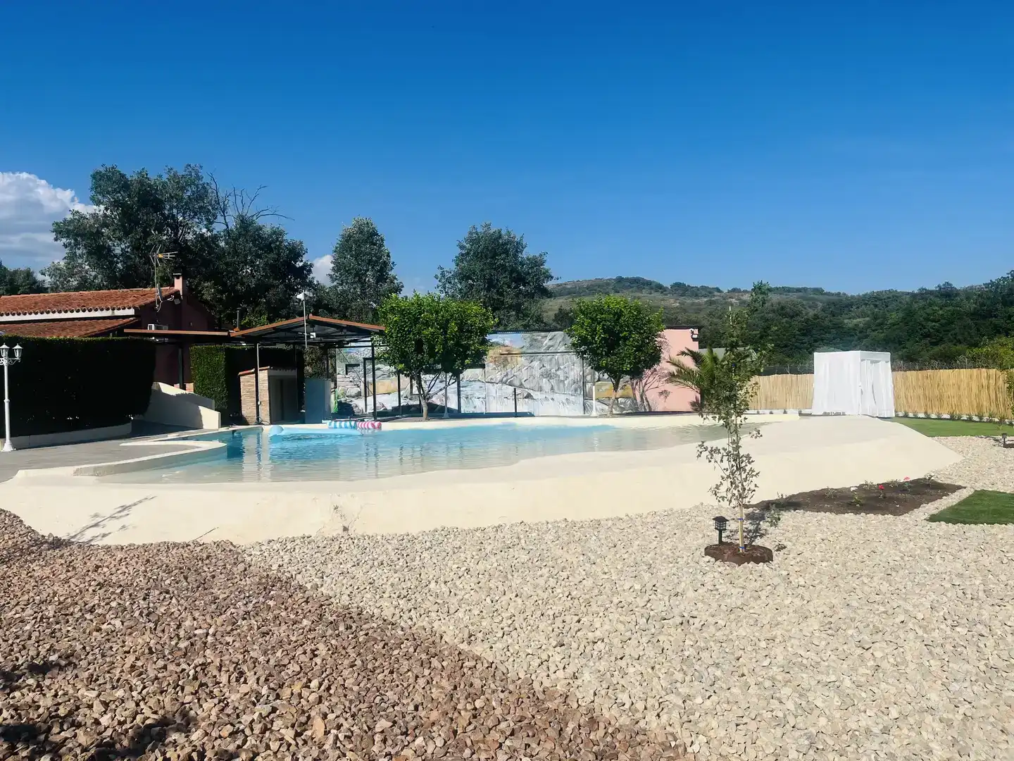 Piscina de Finca rústica en venda en Cuacos de Yuste amb Aire condicionat, Jardí privat i Traster