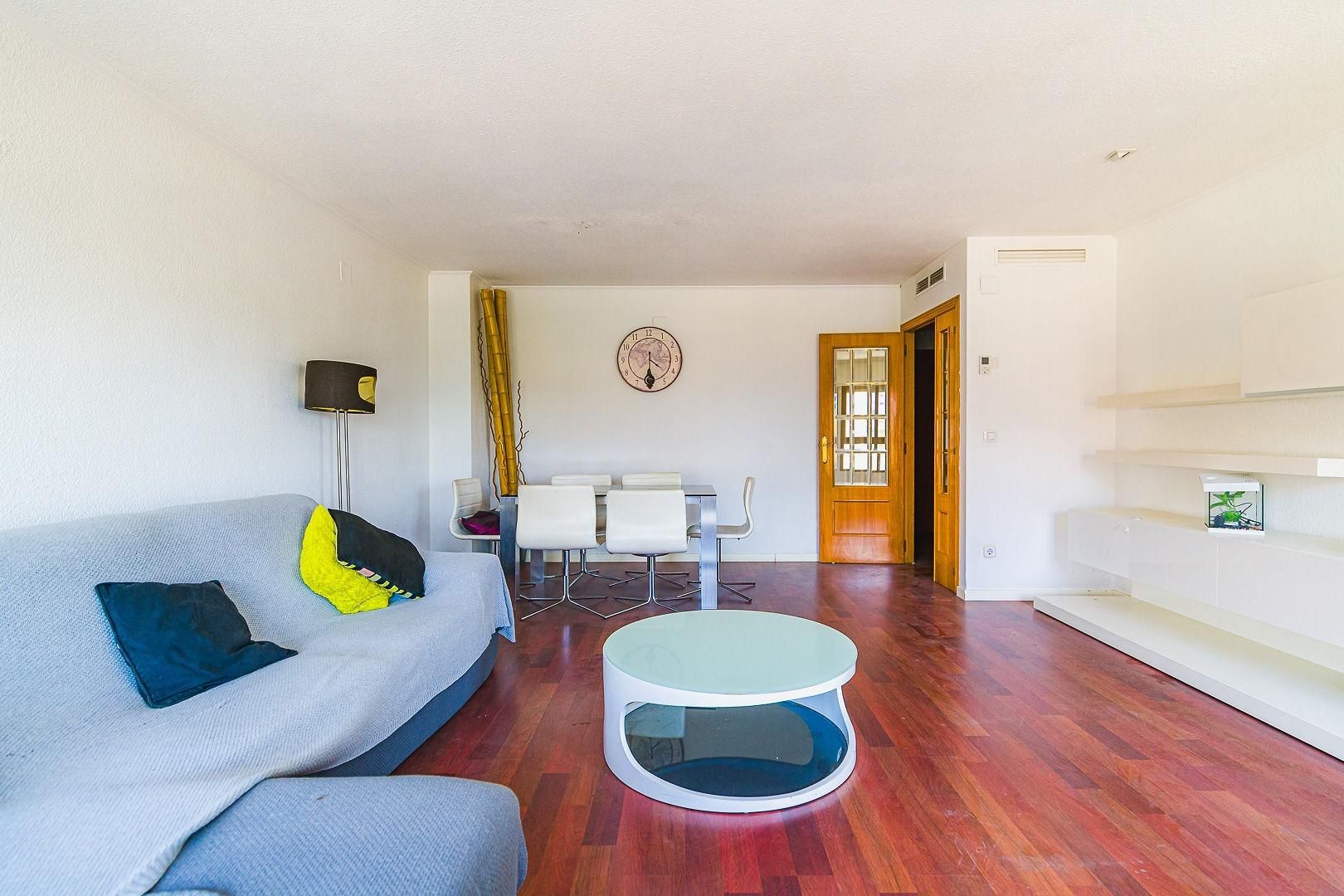 Living room of Flat for sale in  Valencia Capital  with Parquet flooring