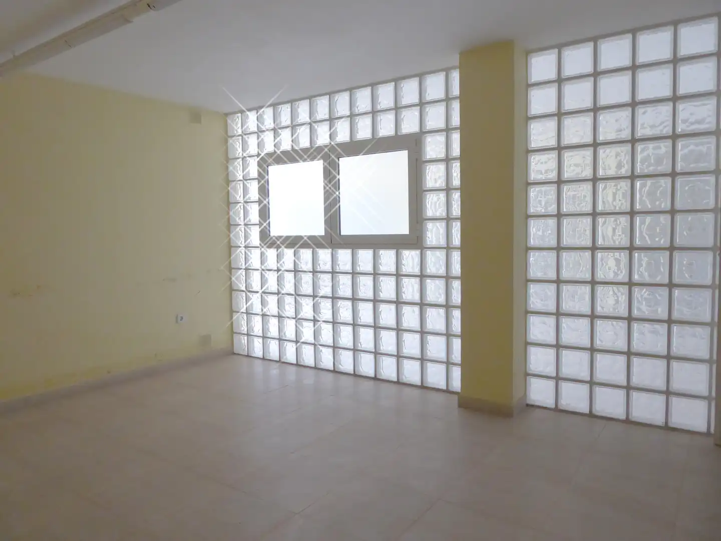 Local comercial en venda a Paseo del Mediterráneo, imagen 3
