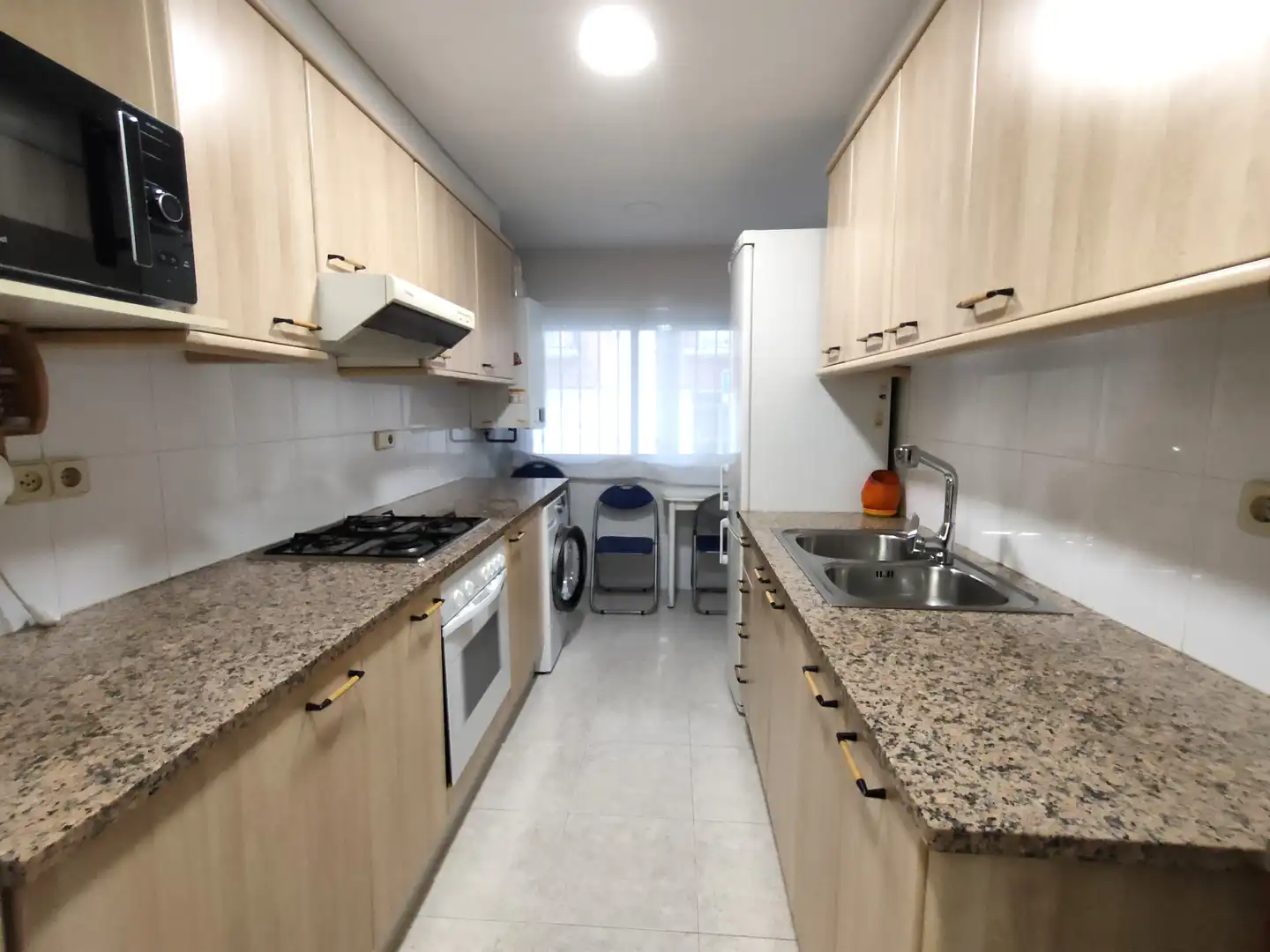 Flat for rent in Carrer Castell de Requesens, Eixample Sud – Migdia, Girona Capital