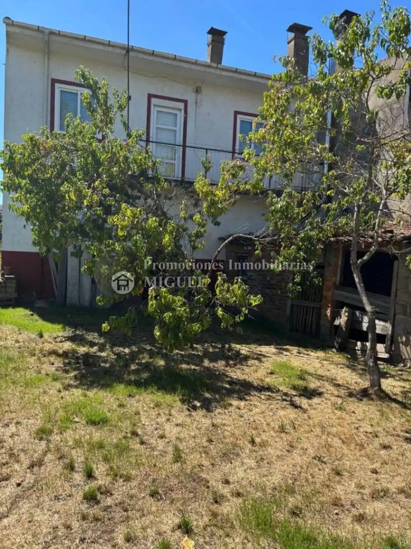 Casa amb terrassa en venda a Verín, imagen 2