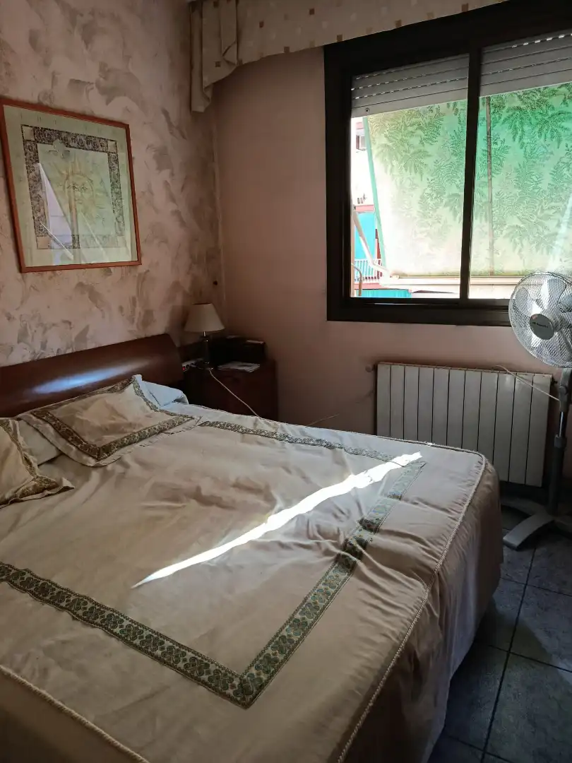 Habitación de Piso en venta en Badalona con Calefacción y Balcón