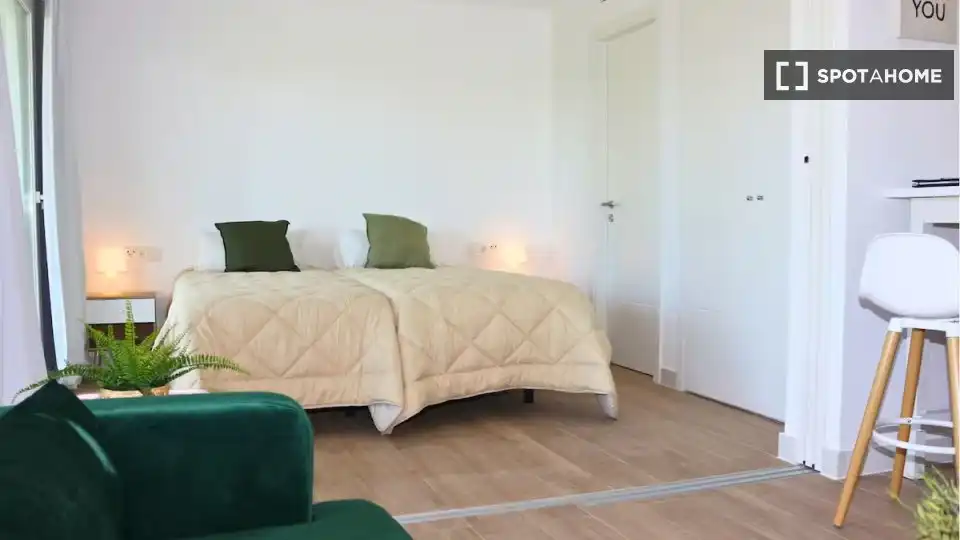 Room in Casares pueblo