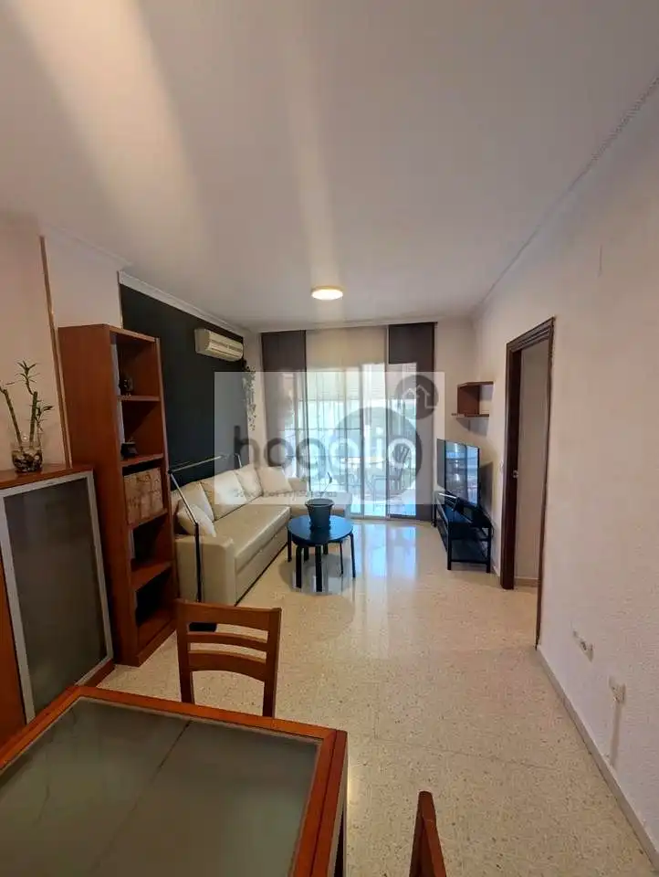 Living room of Flat for rent in Sevilla  with Air Conditioner, Terrace and Swimming Pool