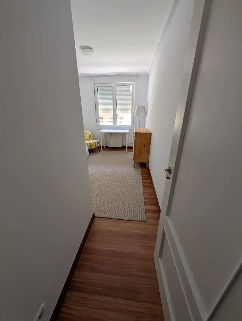 Flat for rent in Calle Arsenio Odriozola, Valdenoja