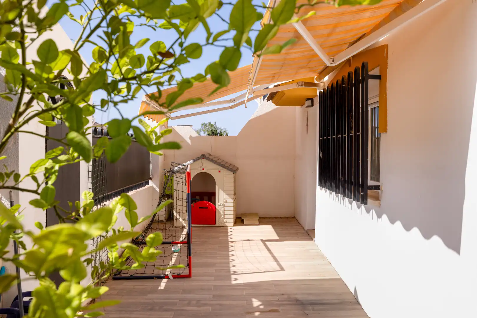 Terraza de Casa adosada en venta en Málaga con Aire acondicionado, Calefacción y Jardín privado