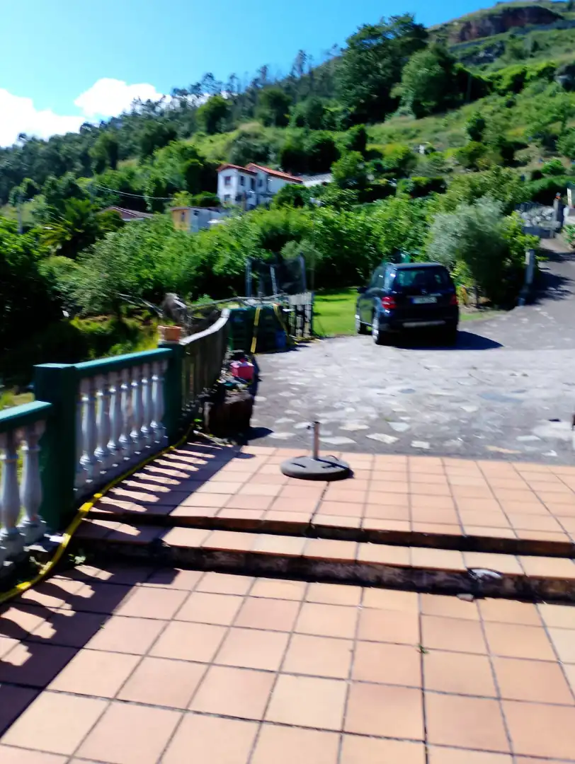 Jardí de Casa o xalet en venda en Oviedo  amb Jardí privat i Moblat