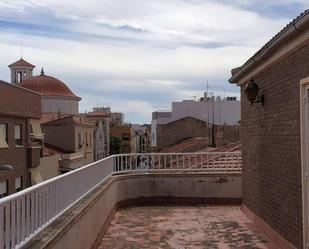 Vista exterior de Dúplex en venda en Elda amb Terrassa i Balcó