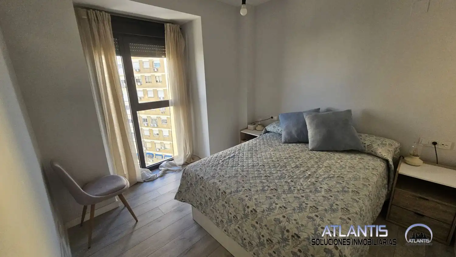 Bedroom of Flat for sale in Sevilla  with Air Conditioner, Heating and Community pool