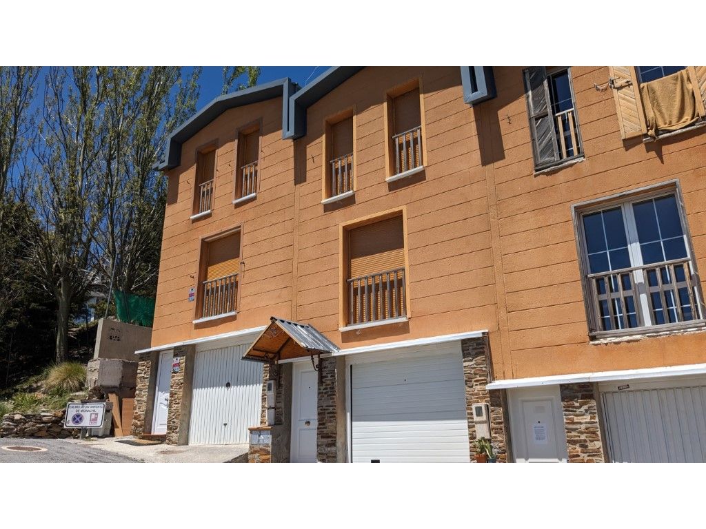 Exterior view of House or chalet for sale in Sierra Nevada
