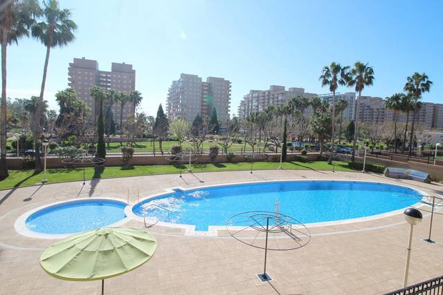 Apartamento en Venta en Avenida JARDIN, 46 en Costa Caribe