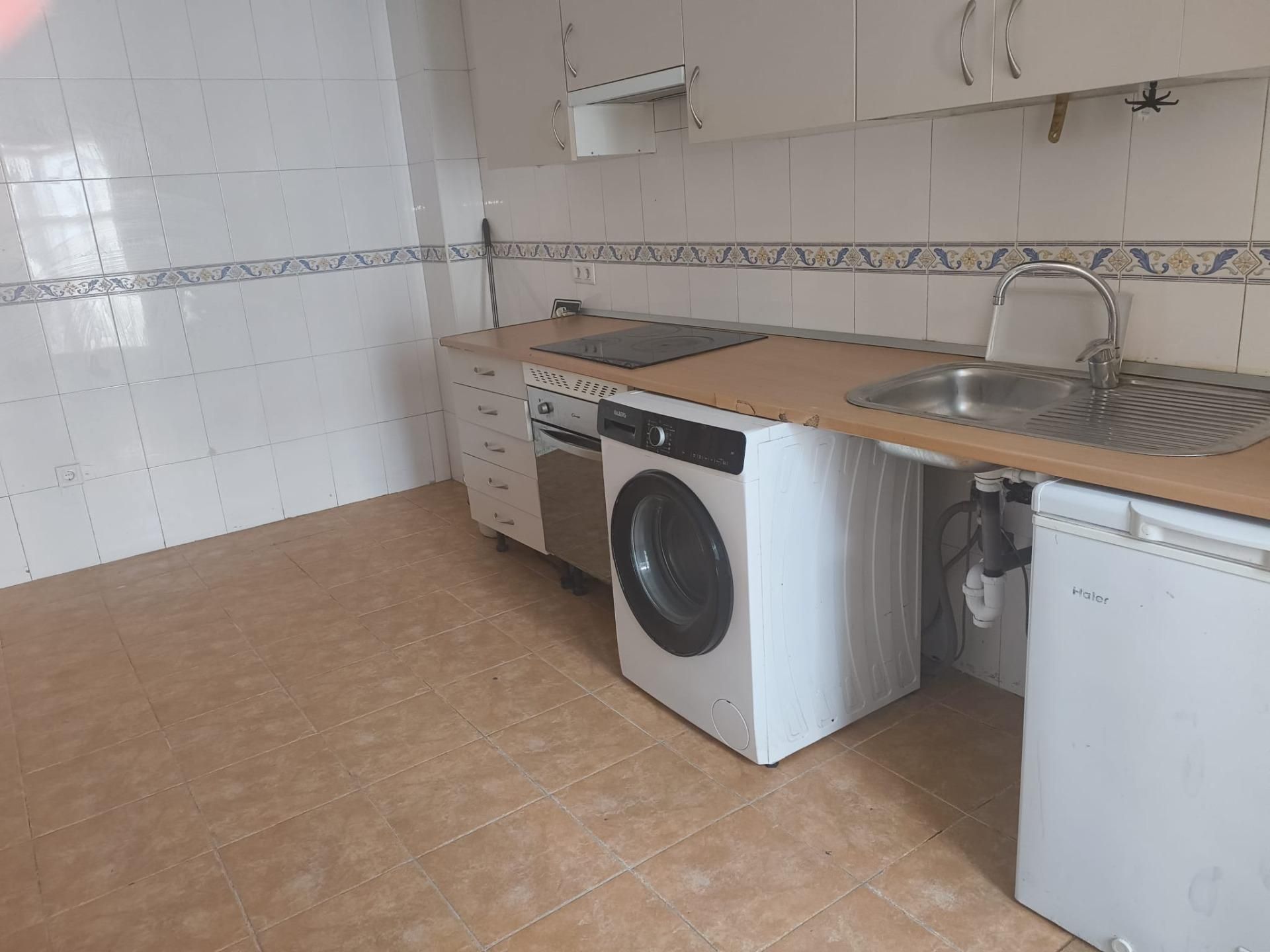 Kitchen of Single-family semi-detached for sale in Seseña  with Air Conditioner, Heating and Private garden
