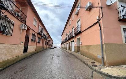 Exterior view of Single-family semi-detached for sale in Huerta de Valdecarábanos  with Terrace