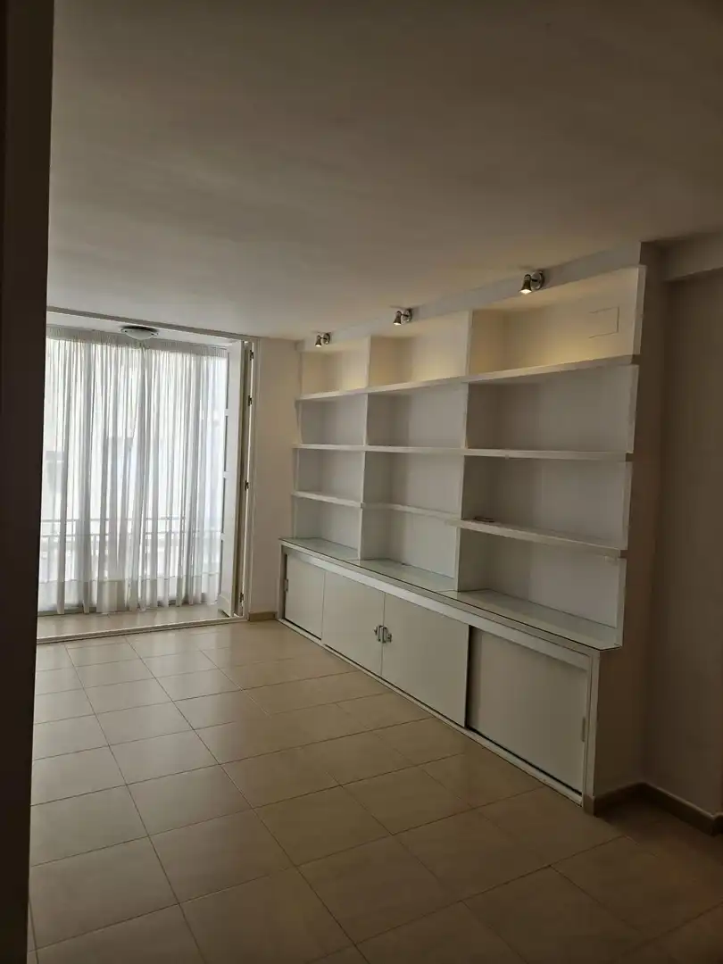 Sala de estar de Piso de alquiler en Sevilla con Aire acondicionado, Calefacción y Balcón