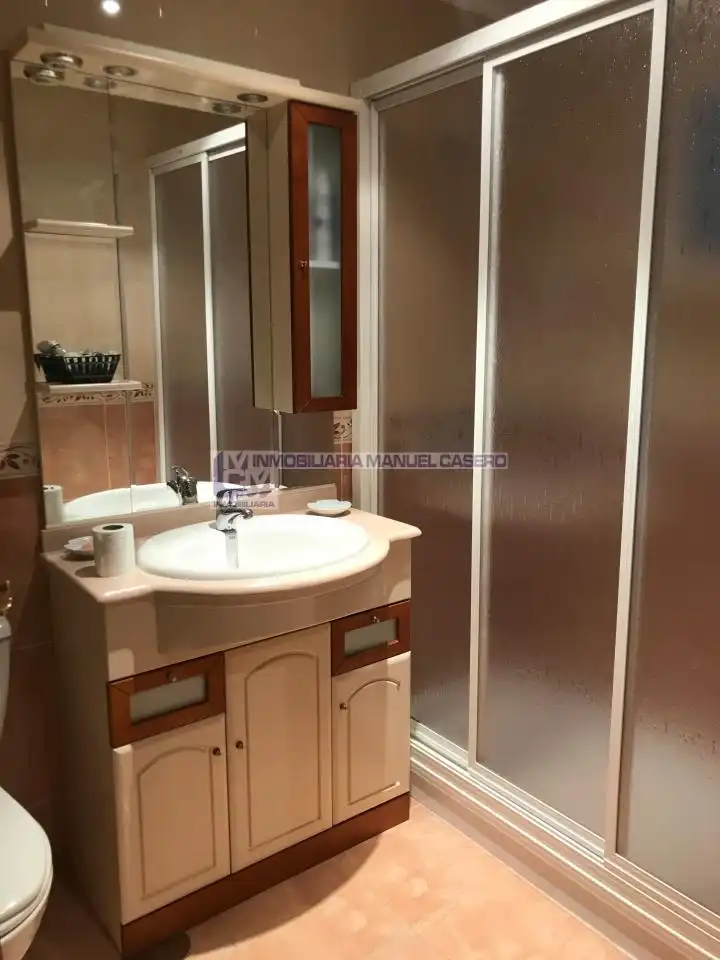 Bathroom of Flat for rent in Cáceres  with Heating, Terrace and Storage room