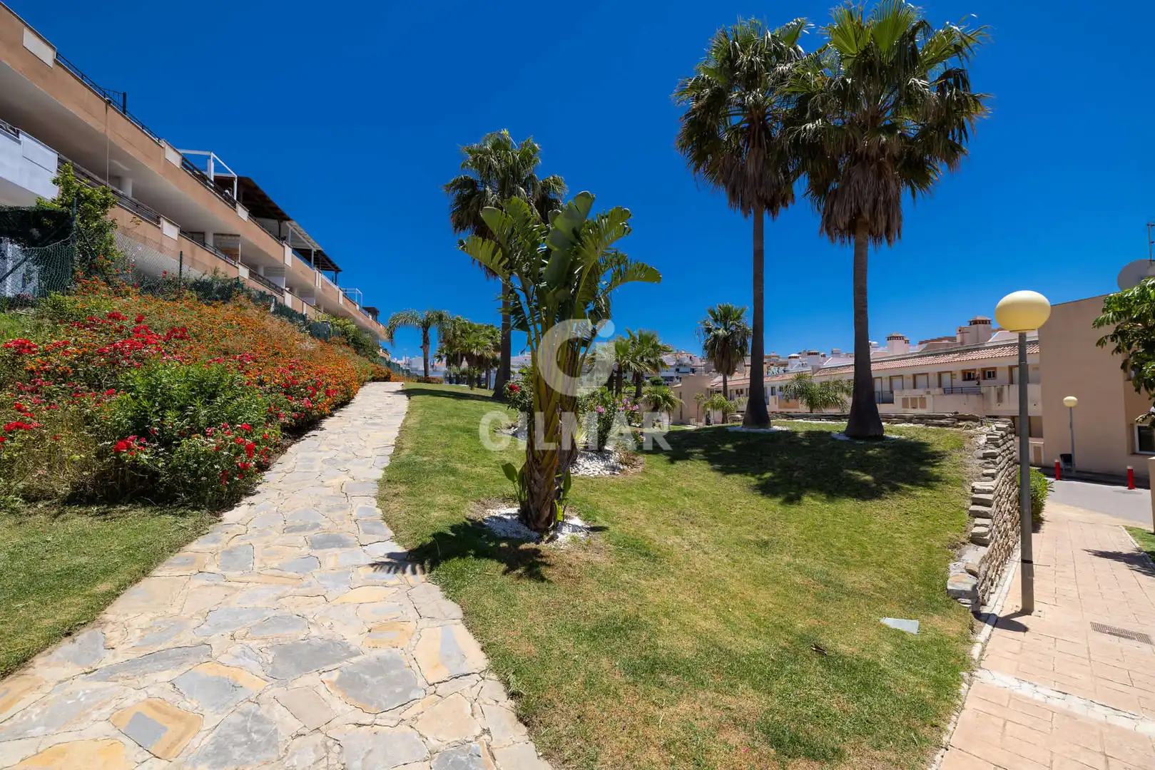 Jardín de Piso en venta en Casares con Jardín privado, Trastero y Piscina