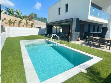 Casa con piscina in vendita a Roda de Barà