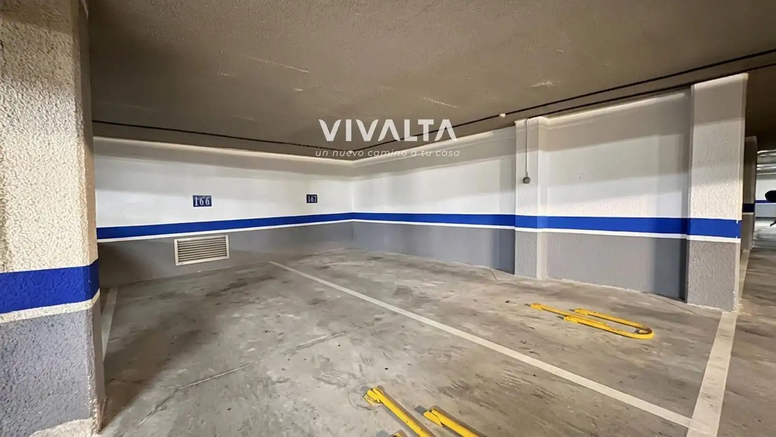 Parking de Piso en venta en Madrid con Aire acondicionado, Calefacción y Trastero