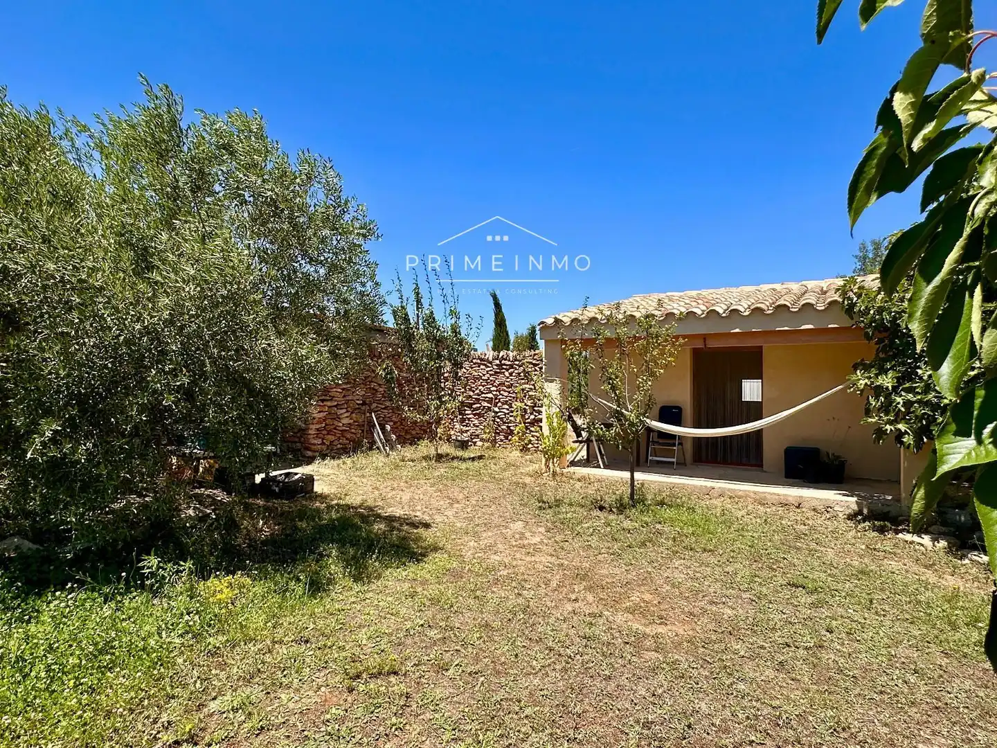 Jardí de Finca rústica en venda en El Perelló amb Terrassa, Traster i Piscina