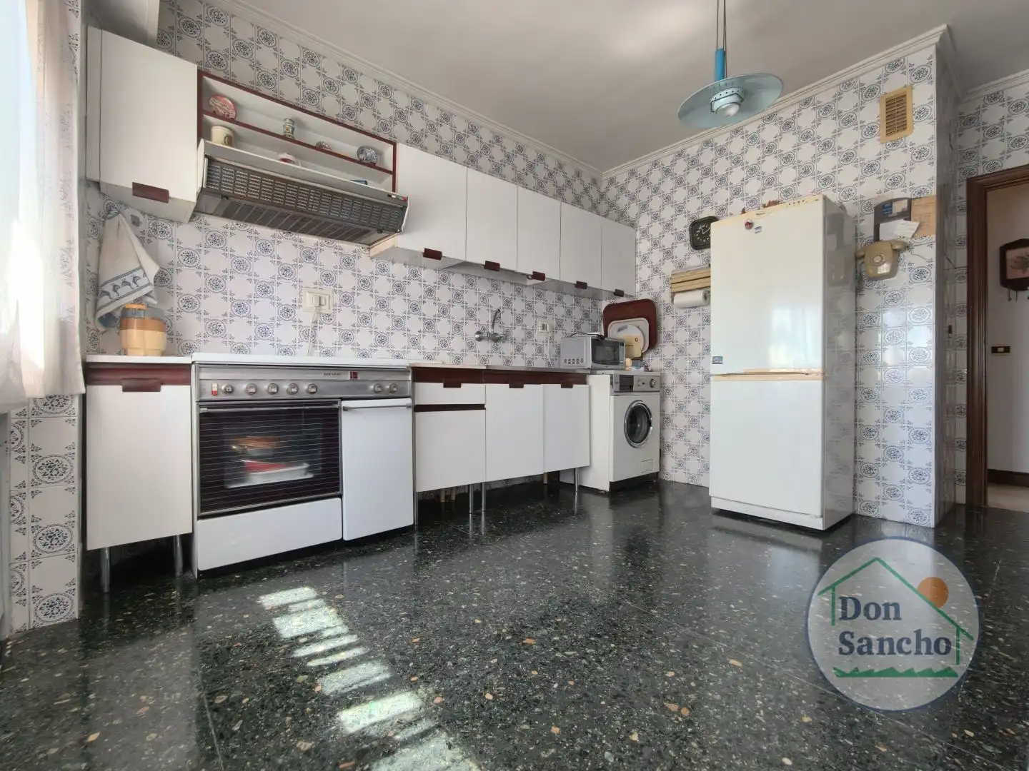 Cocina de Piso en venta en Valladolid con Calefacción, Terraza y Trastero