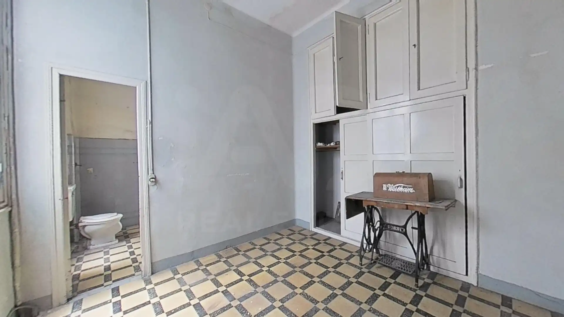 Flat for sale in Centre