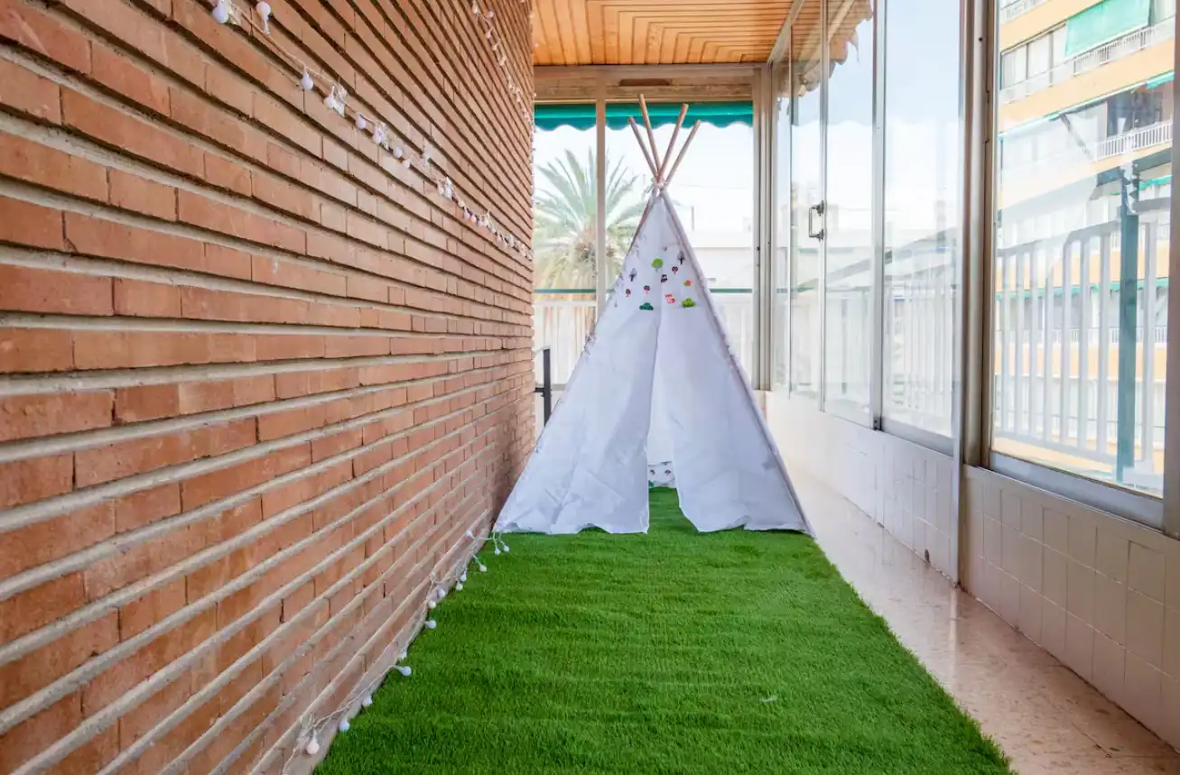 Terrasse von Wohnungen zur Miete in Benidorm mit Klimaanlage, Parkett und Möbliert
