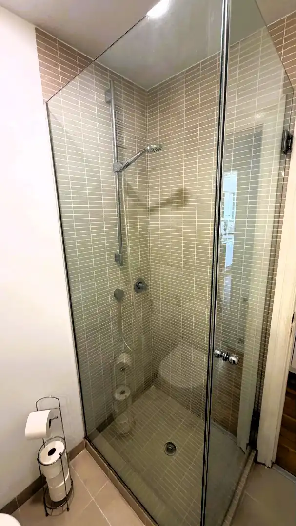Baño de Piso de alquiler en Valencia con Aire acondicionado, Calefacción y Parquet