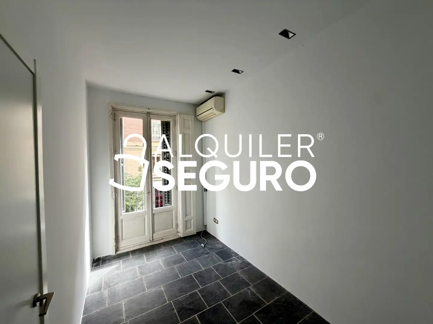 Vista exterior de Pis de lloguer en Madrid amb Aire condicionat i Calefacció
