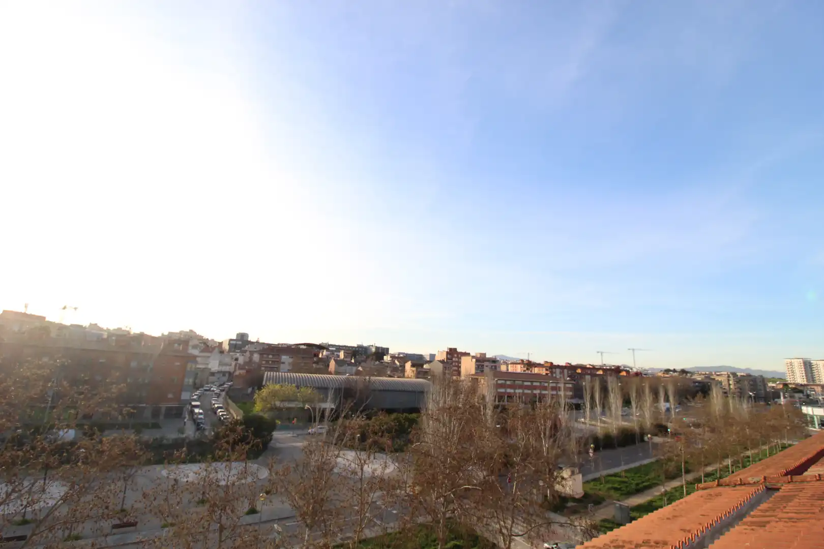 Vista exterior de Pis en venda en Montcada i Reixac amb Calefacció i Balcó