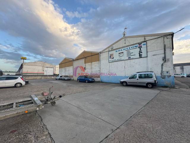 Nave industrial en Alquiler en Paramo (Control 2) en Villafría - La Ventilla - Castañares