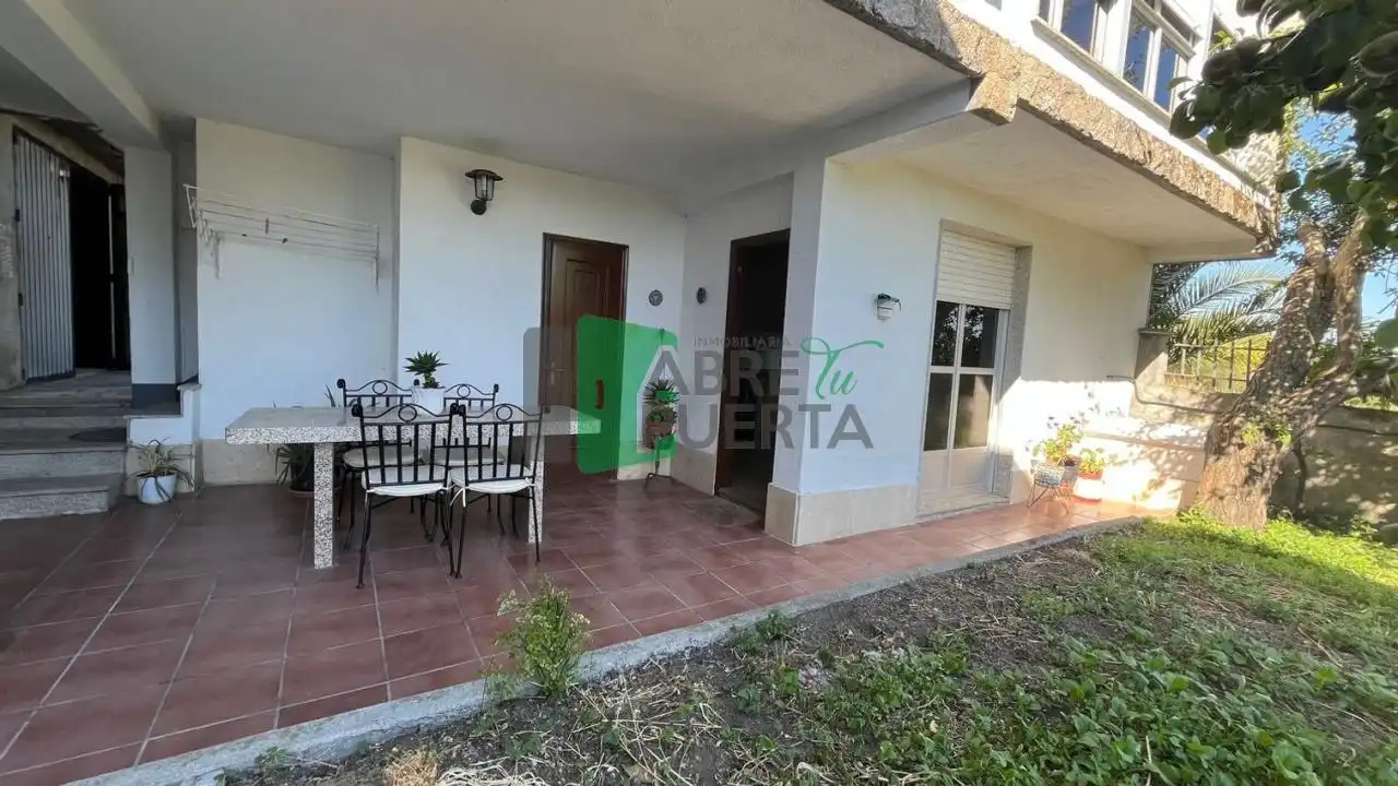 Chalet con jardín en venta en Xunqueira de Ambía, imagen 3