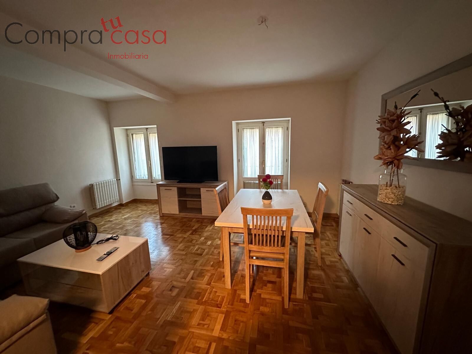 Living room of Flat for sale in Segovia Capital  with Heating, Private garden and Parquet flooring