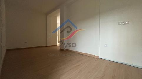 Foto 2 de Pis en venda a Avenida Solvay, Inmobiliaria - Barreda, Torrelavega