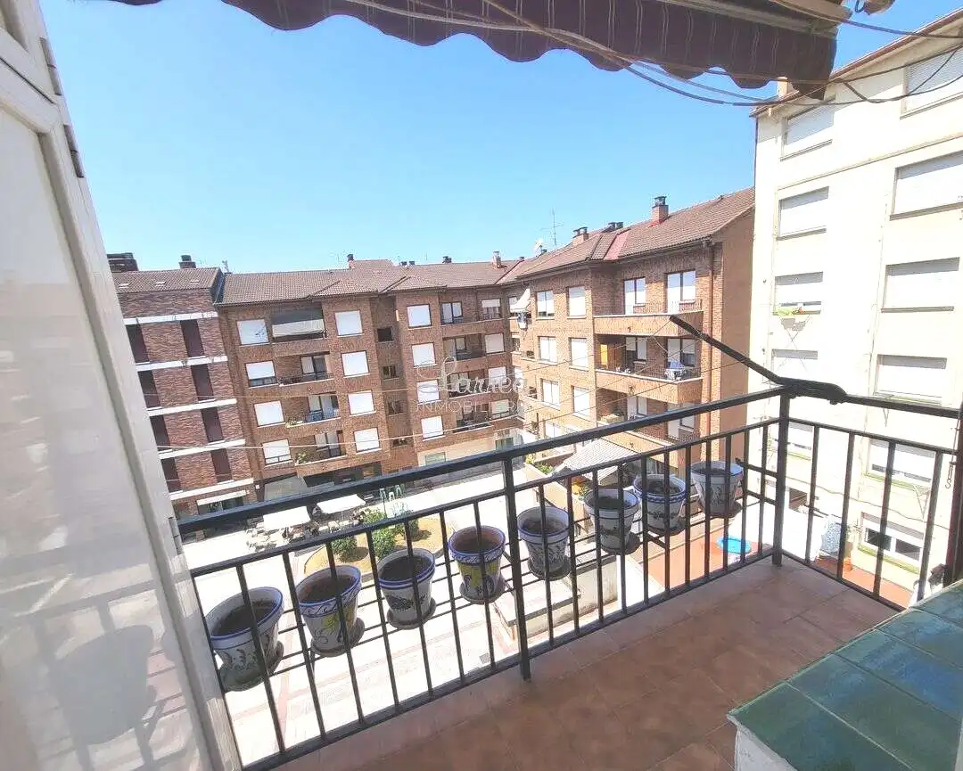 Terrassa de Pis en venda en Amorebieta-Etxano amb Calefacció, Traster i Balcó