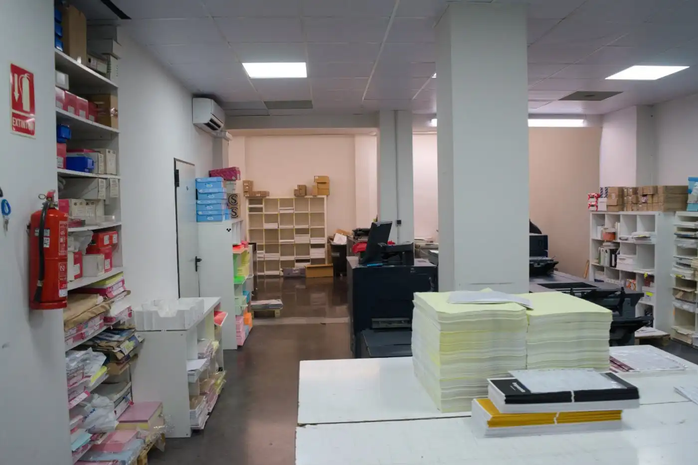 Local en venta en Torrent con Aire acondicionado