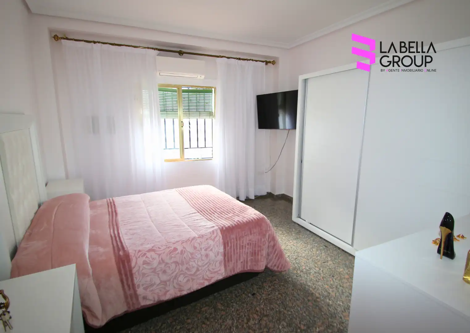 Dormitori de Casa o xalet en venda en Orellana la Vieja amb Aire condicionat, Terrassa i Piscina