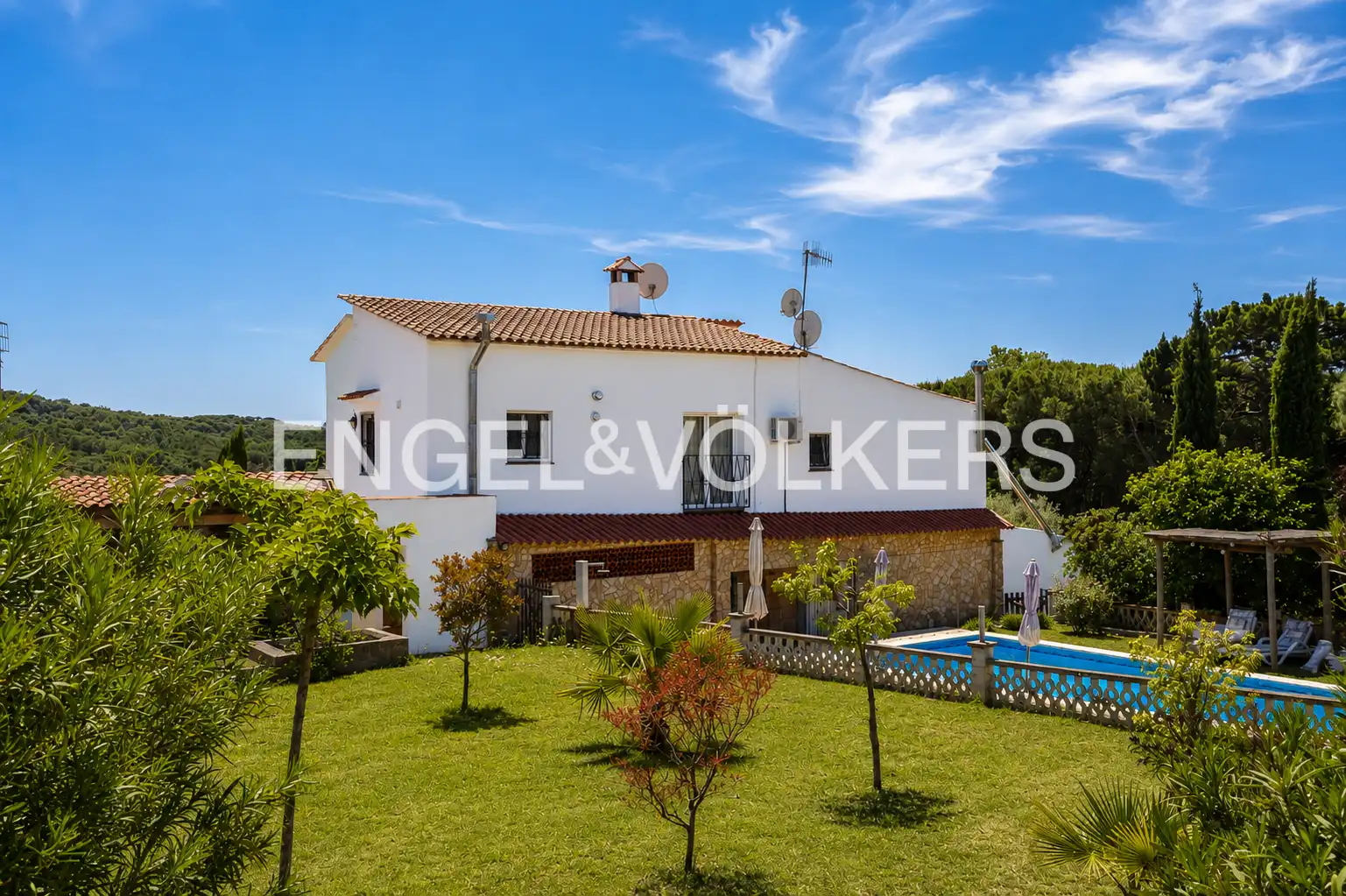 Vista exterior de Casa o xalet en venda en Tordera amb Aire condicionat, Calefacció i Jardí privat