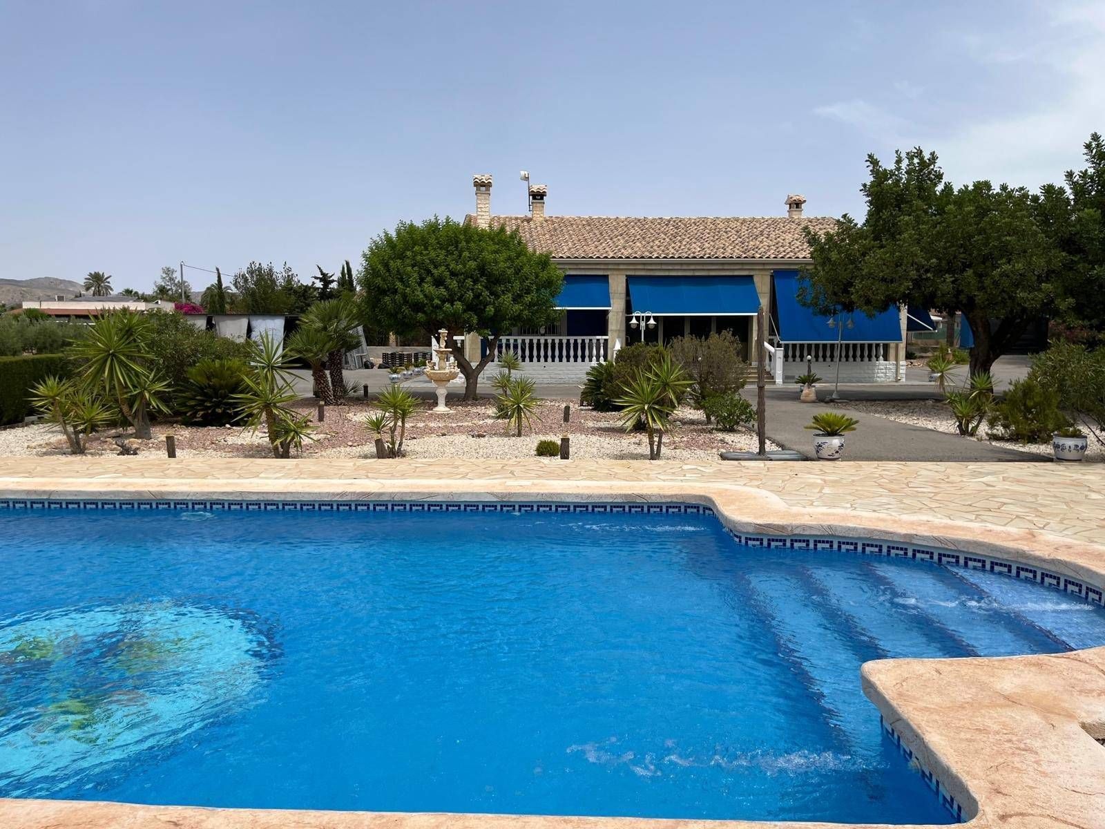 Swimming pool of House or chalet for sale in Elche / Elx  with Air Conditioner, Private garden and Terrace