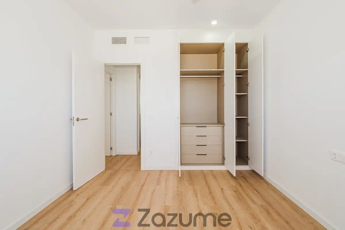 Schlafzimmer von Wohnung zur Miete in Dos Hermanas mit Klimaanlage, Heizung und Privatgarten