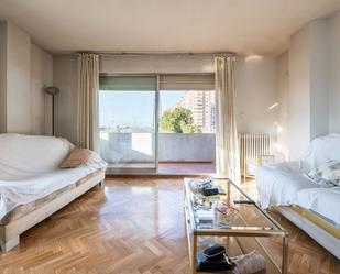 Bedroom of Flat for sale in  Madrid Capital  with Air Conditioner, Terrace and Community pool