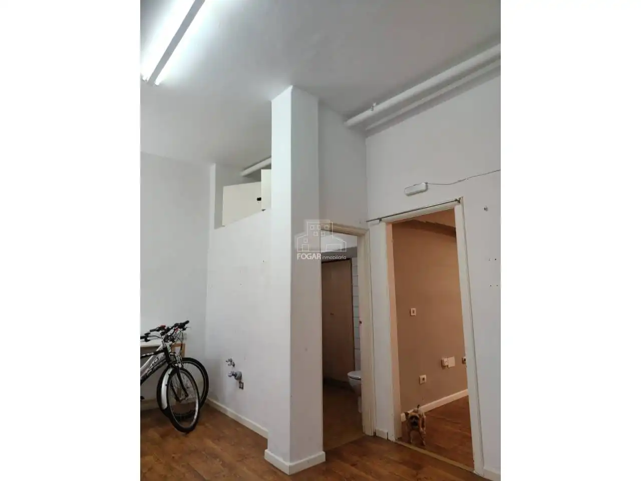 Local comercial de lloguer a Calle Arzobispo Andrade, imagen 4