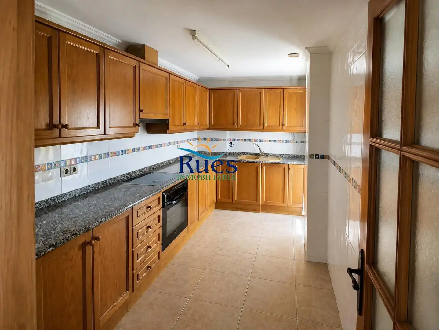 Cocina de Piso en venta en Oropesa del Mar / Orpesa con Terraza y Balcón