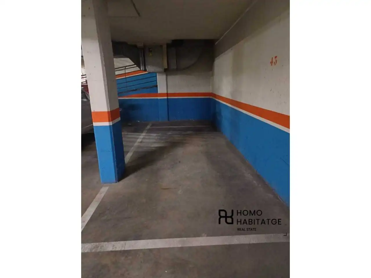 Parking with lift for sale in Calle bosch i cardellach, imagen 8