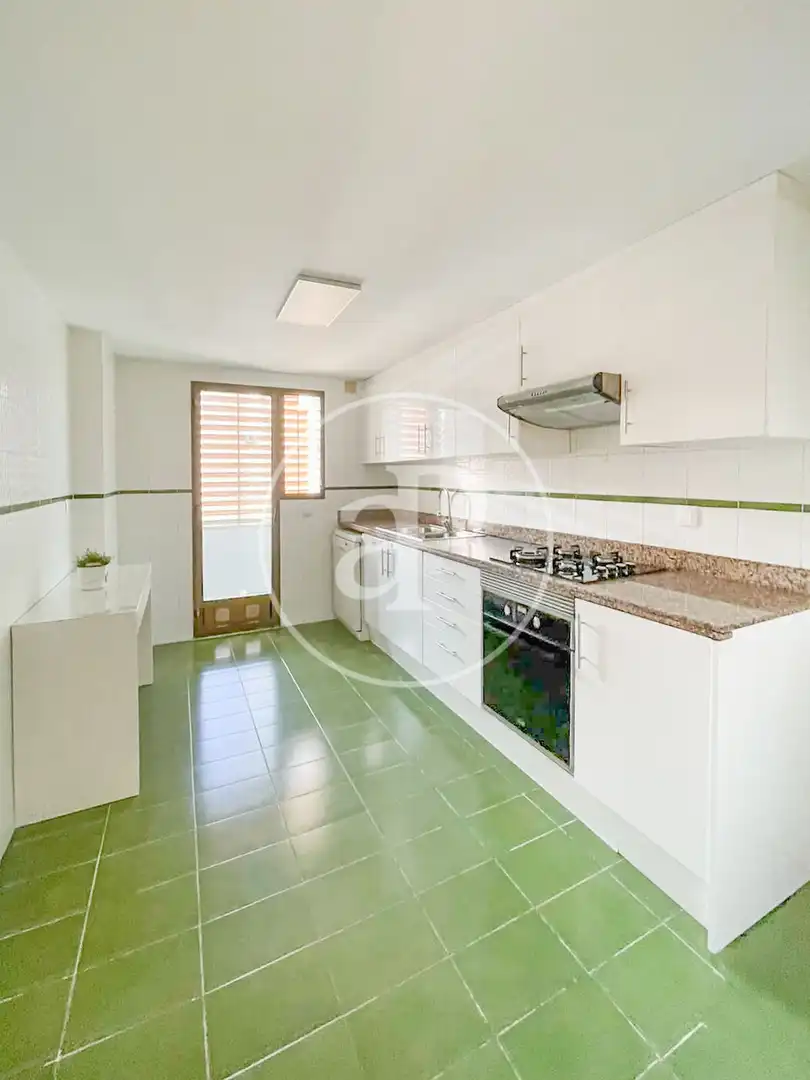 Flat with balcony to rent in C/ de Rubén Darío, imagen 11